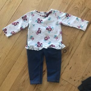 Floral top with leggings